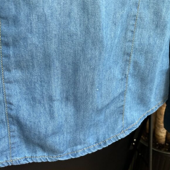New Look Blue Chambray Shirt with White Buttons - Small - Picture 4 of 4